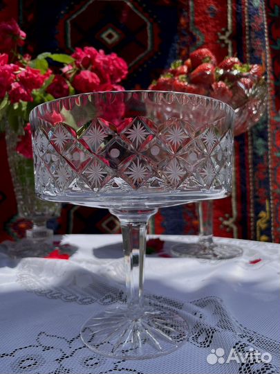 Старинная хрустальная ваза, антиквариат