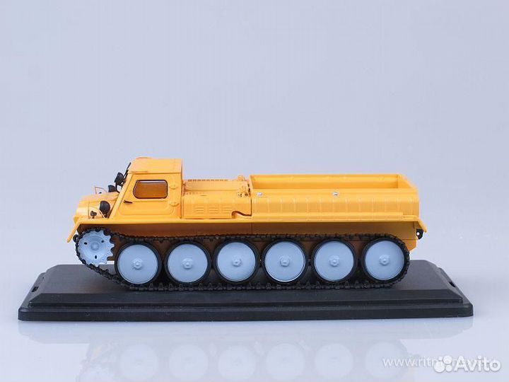 Модель газ-71 гт-см 1/43 SSM (Новый)