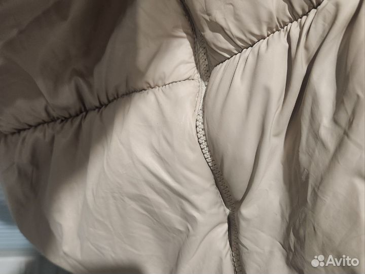 Пуховик пудровый, Ushatava