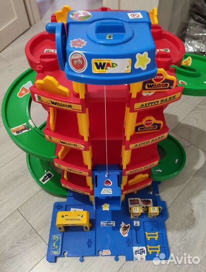 Парковка трек с лифтом