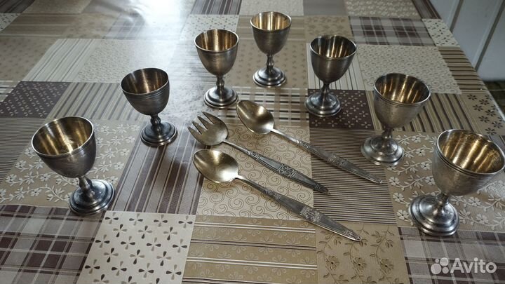 Мельхиоровые рюмки и ложки