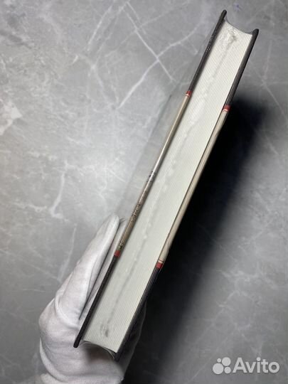 Новая книга (в пленке)