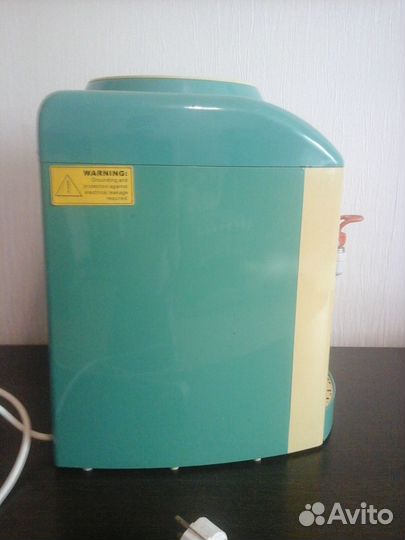 Кулер для воды настольный