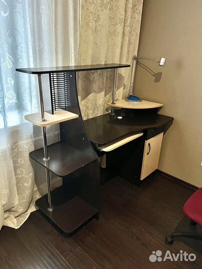 Компьютерный стол