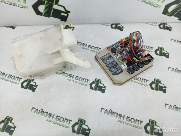 Блок предохранителей передний Nissan Note хэтчбек