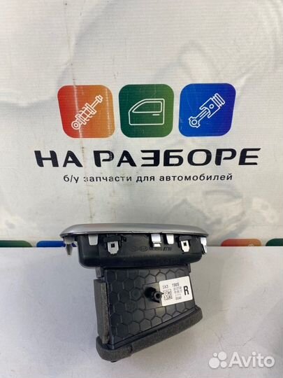 Дефлектор на торпедо правый Kia Soul SK3 G4FG 2020