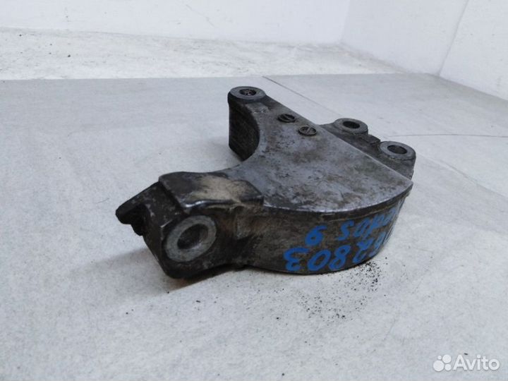 Кронштейн двигателя Мазда