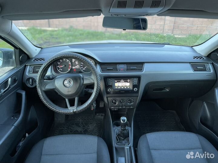 Skoda Rapid 1.6 МТ, 2016, 200 000 км