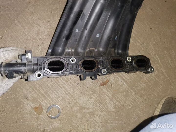 Коллектор впускной Nissan Tiida HR15 2008