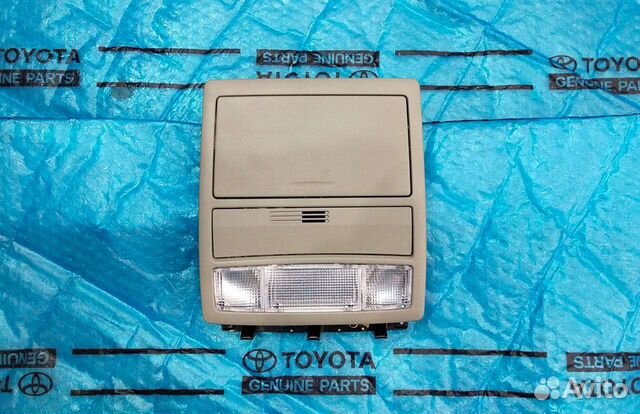 Плафон салона Камри 40 Новый