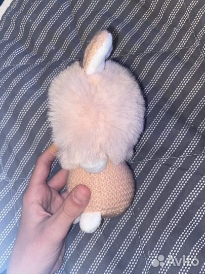 Розовая мягкая чебурашка с блестящими глазами