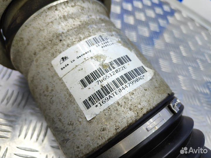 Амортизатор задний левый Volkswagen Touareg 3.6