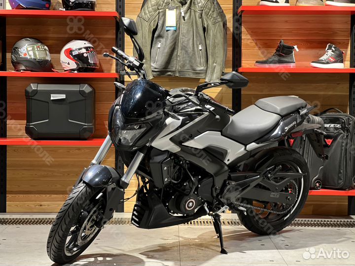Мотоцикл bajaj Dominar 250 black