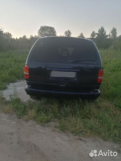 Chrysler Voyager 2.4 МТ, 1997, 618 670 км