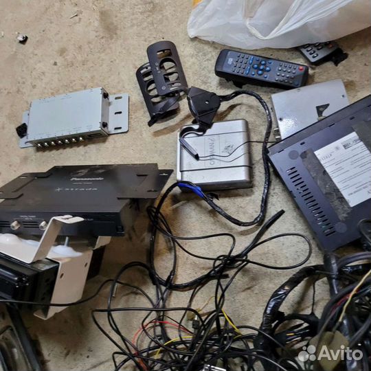 Телевизор экран с блоками на волво s80 2008г