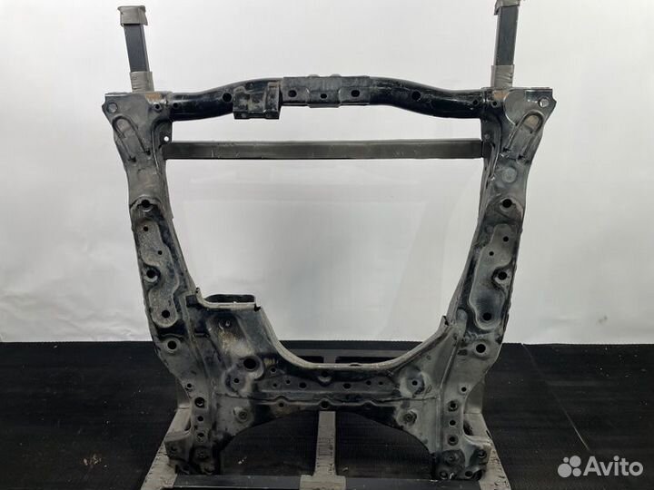 Подрамник Хонда црв 4 дв. R20A5 (2,0)