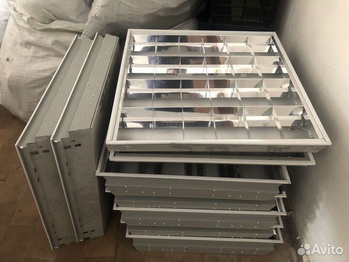 Светильник потолочный