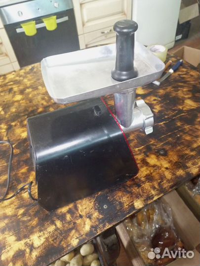 Электромясорубка новая
