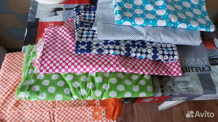 Ткань,в горох, (отрезы,1979г. СССР )