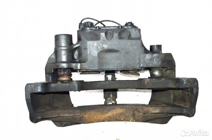 Суппорт переднего моста, правый mercedes-benz Actr