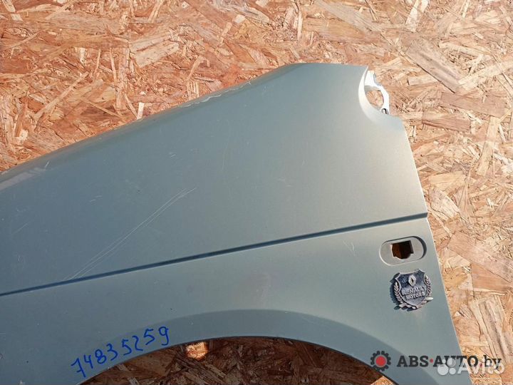 Крыло переднее левое Renault Scenic рест. 2002