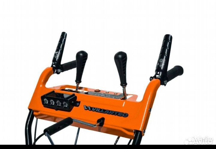 Снегоуборщик бензиновый