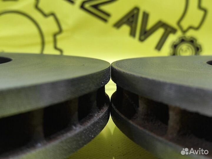 Диск тормозной комплект передний Toyota Harrier