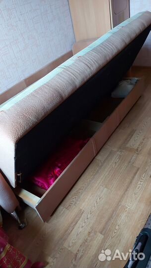 Продаю диван б/у