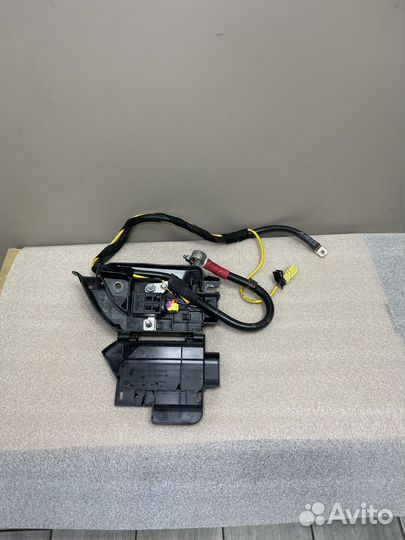 Клемма плюсовая Ауди А6 С6 Авант