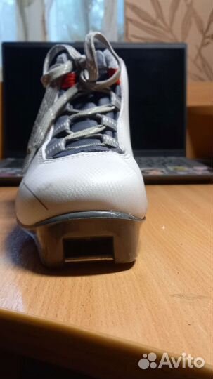 Лыжные ботинки spine