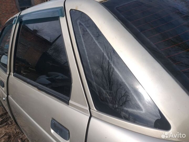 Стекла на ваз 2110