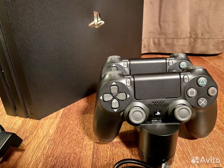 Sony Playstation 4 PRO(8.03) Взлом + 5 джойстиков