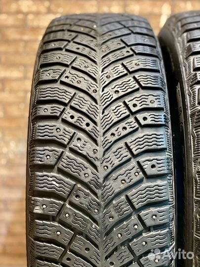 Michelin X-Ice North 4 215/65 R17