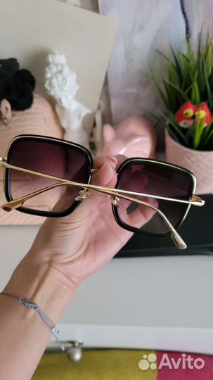 Солнцезащитные очки женские