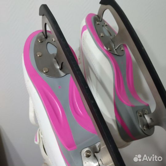Коньки фигурные женские 38 размер