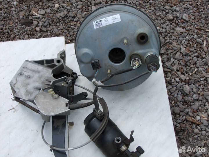 Мерседес кузов-210. Главный тормозной