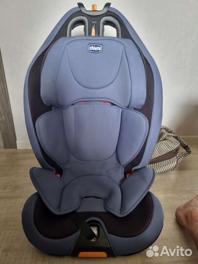 Автокресло Chicco Gro-Up 123