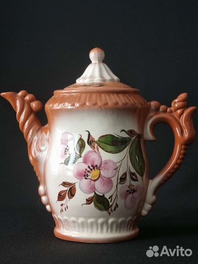 Чайник заварочный и 2 тарелки