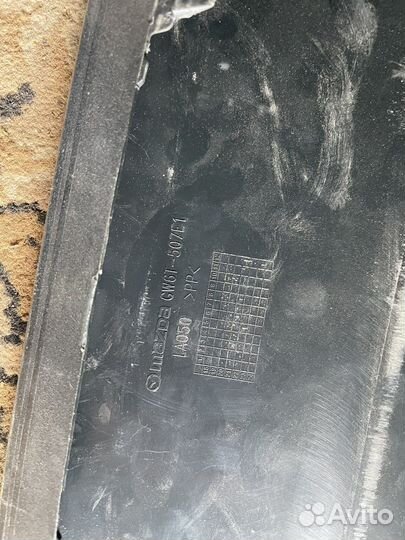 Новая накладка радиатора Мазда 6 оригинал