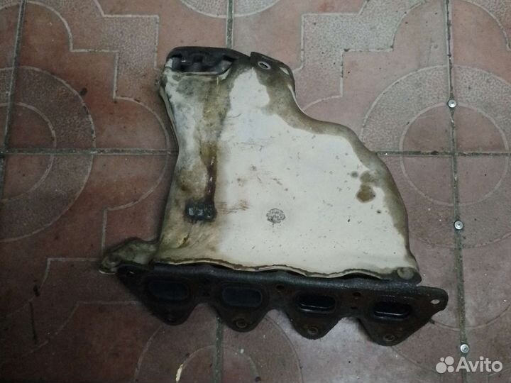 Выхлопной коллектор Renault megane 2