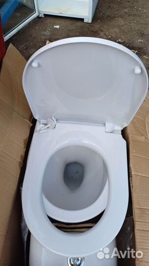 Унитаз новый