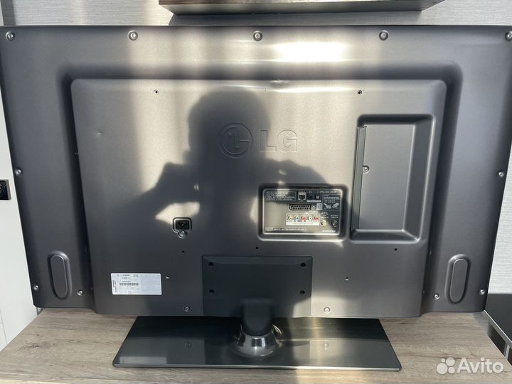 Телевизор lg 47lb650v
