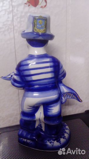 Штоф Рыбак с осетром, Астрахань, гжель