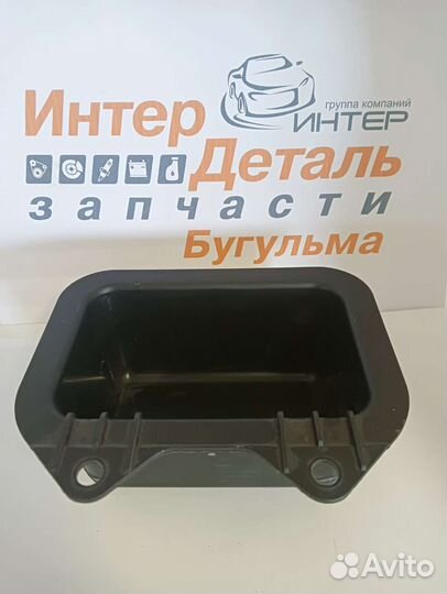 7523195J00 Ящик под инструменты Toyota Hiace