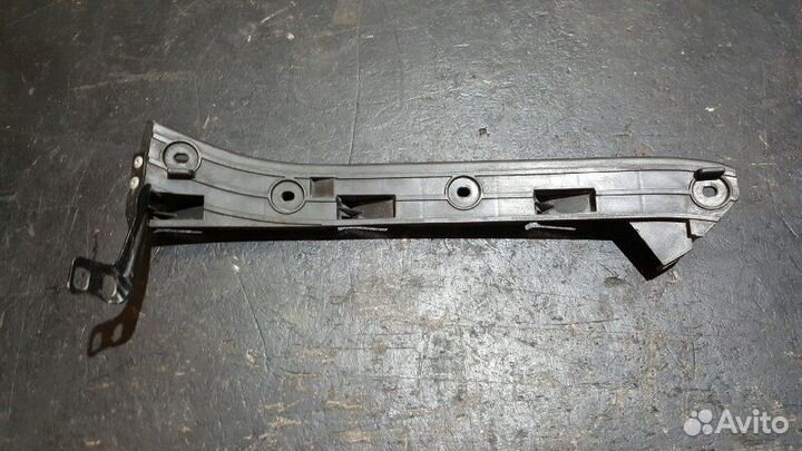 Кронштейн бампера передний правый Porsche Cayenne