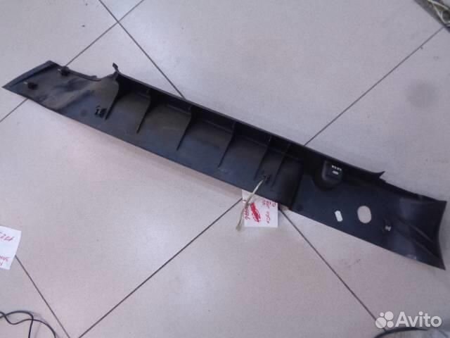 Кронштейн полки багажника правый Ford Mondeo 3 20