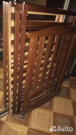 Детская кроватка и коляска