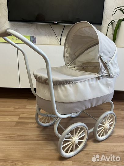 Коляска для кукол
