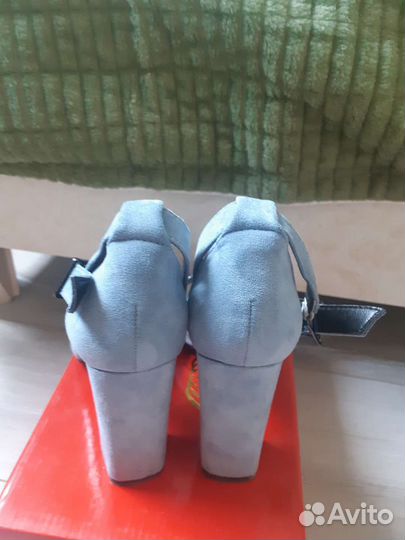 Босоножки женские 38 размер