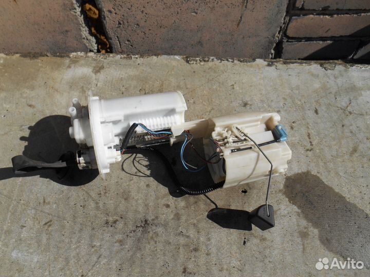 Датчик уровня топлива бензонасос Toyota Corolla